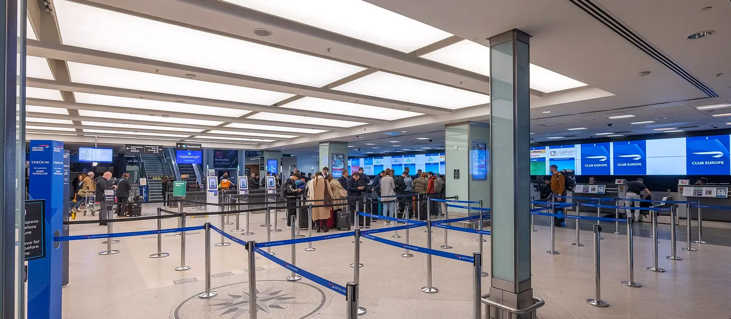 Farnham to London City Airport Taxi: London City Airport Terminal
