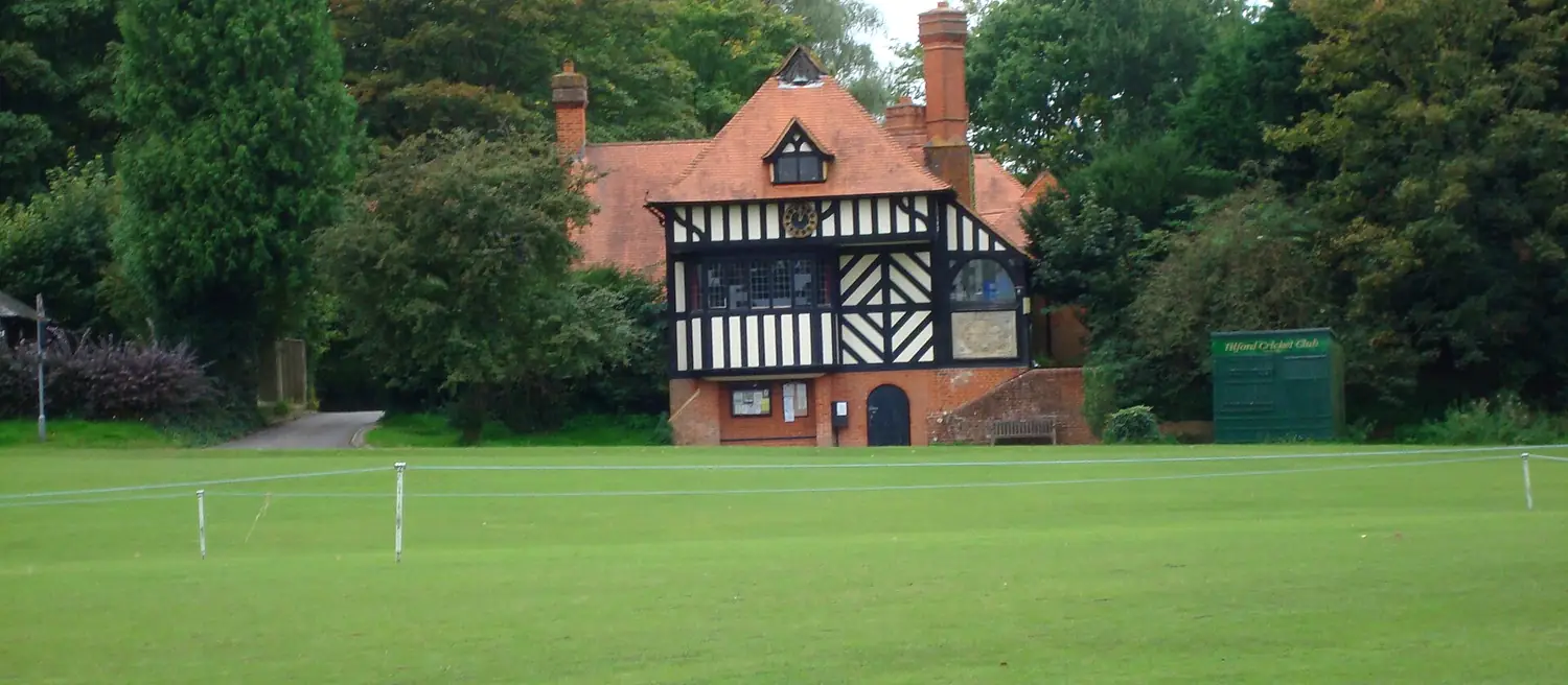 Millbridge Court Wedding Taxi Service: Tilfordgreen