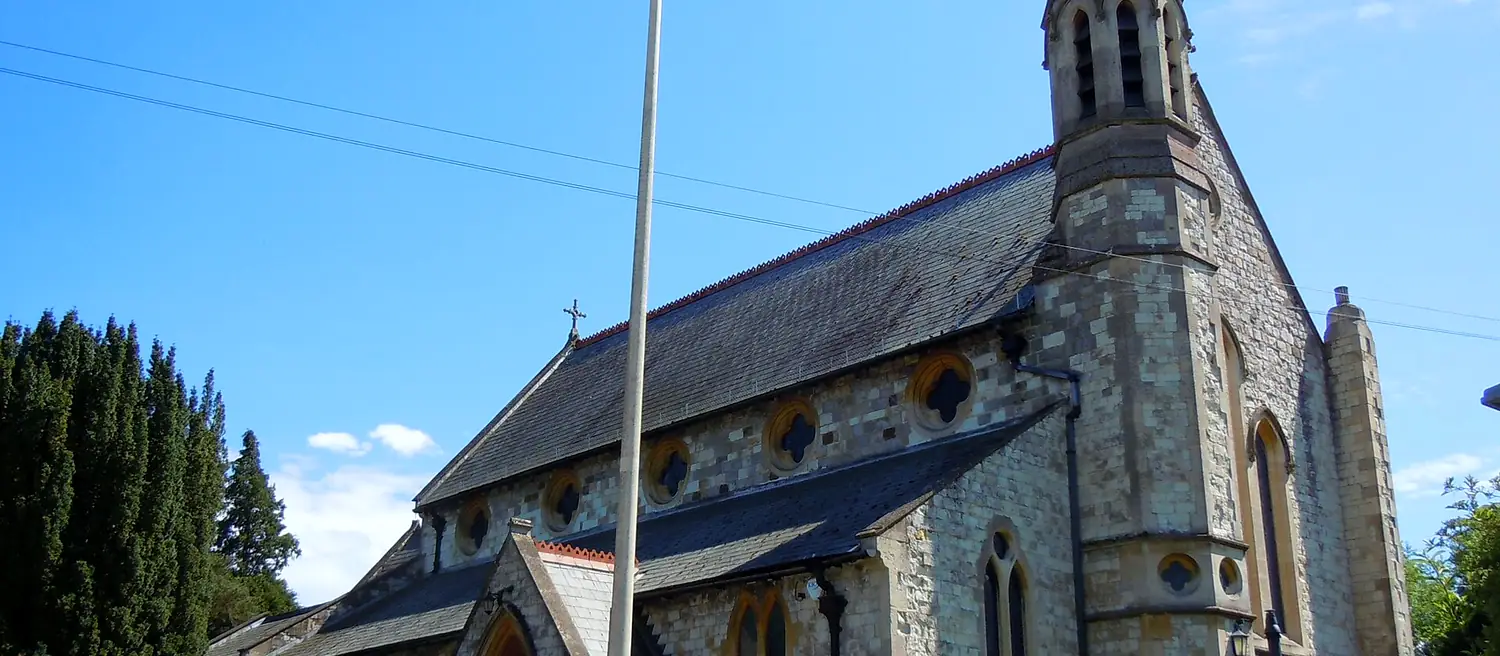 Wrecclesham Taxi Service: St Peter's Church, Beales Lane, Wrecclesham